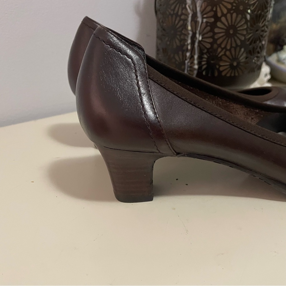 Ros Hommerson Dark Brown Heels size 10N - Picture 2 of 12